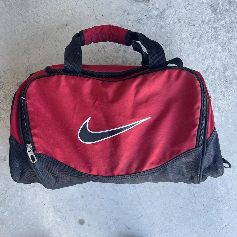 Vintage Nike Medium Training Duffle Gym Travel Sports Shoe Bag Black Swoosh Logo